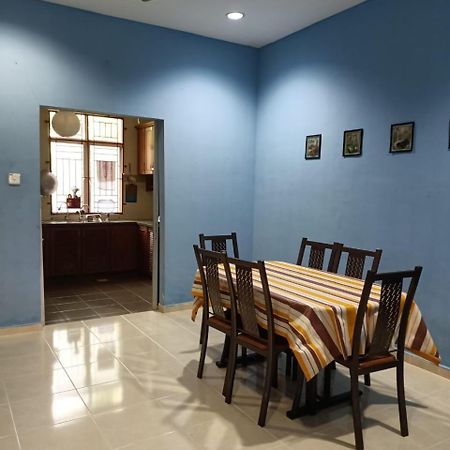 Yasmeen Homestay Kemaman Chukai Экстерьер фото